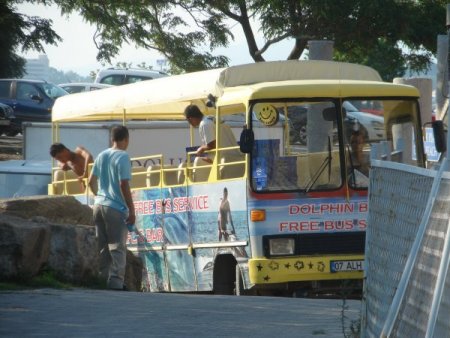 Makdim: İş Yerlerine Türkçe İsim Verilmesi Turizme Artı Değer Katar