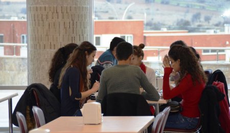 MAKÜ, beyaz ekmeği yemekhaneden kaldırdı