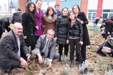MAKÜ öğrencileri içecekleri bitki çaylarını okulda yetiştirecek