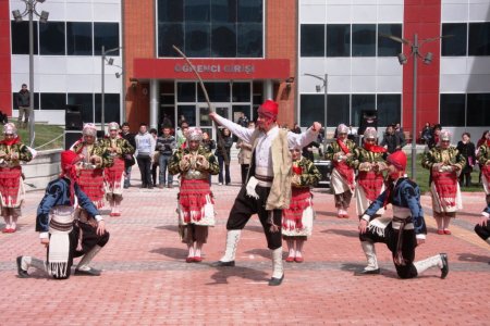 MAKÜ'de Nevruz coşku içinde kutlandı