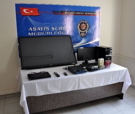 Malatya'da 3 iş yerinden çeşitli eşyalar çalan hırsız yakalandı