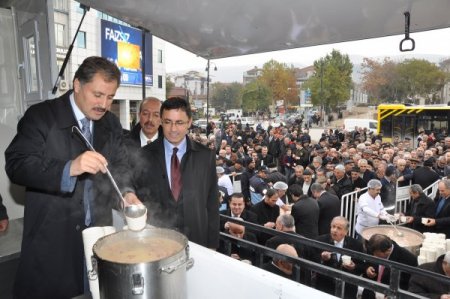 Malatya’da 5 bin kişiye aşure dağıtıldı
