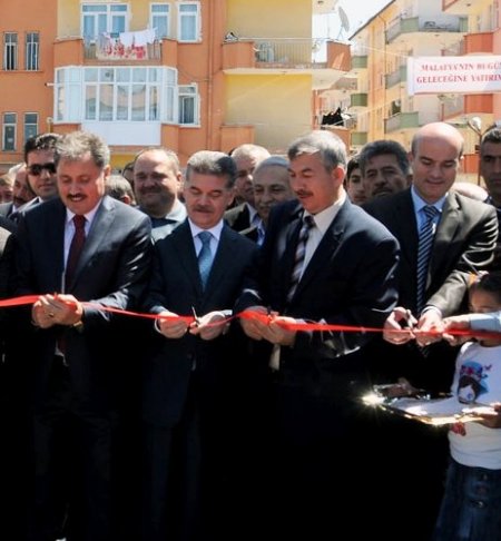Malatya'da Kuzey Garajı hizmete açıldı