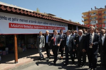 Malatya'da Kuzey Garajı hizmete açıldı