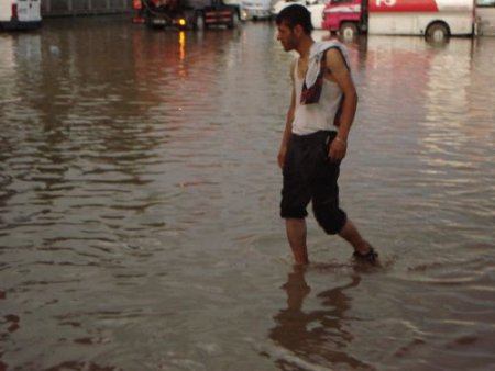 Malatya'da Sağanak Su Baskınlarına Yol Açtı