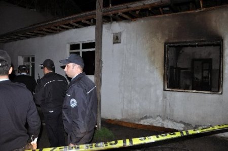 Malatya'da yanan evde bir kadın hayatını kaybetti