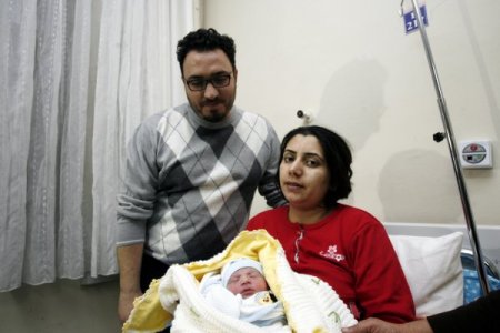 Malatya'da yeni yılın ilk bebeği 'ateş parçası' oldu