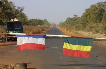 Mali'de çatışma bölgelerine giden yolda hayat normal devam ediyor (Özel)