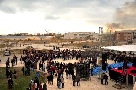 Malili dekanlar, YYÜ öğrencileri ile Nevruz'u kutladı
