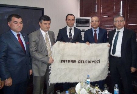Maliye Bakanı Mehmet Şimşek Batman Belediyesi'ni ziyaret etti