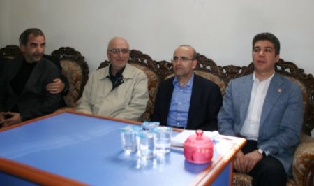 Maliye Bakanı Şimşek, Taziye İçin Midyat’a Geldi