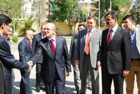 Maliye Bakanı Şimşek: Hükümet Olarak Türkiye'nin Tüm Sorunlarını Çözmeye Talibiz