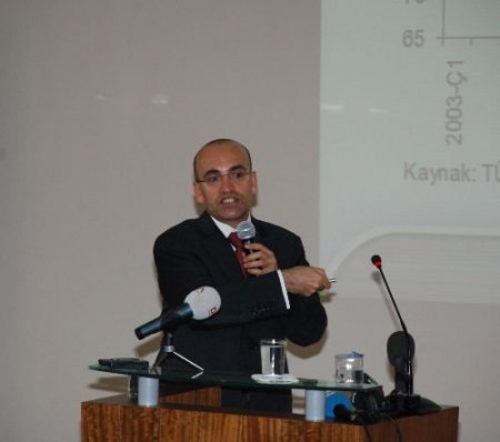 Maliye Bakanı Şimşek: Türkiye'de Akaryakıt Üzerinde Vergi Yükü Yüzde 65-67 (2)