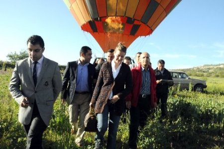 Maliye Bakanı Şimşek ve eşi Kapadokya’da balon keyfi yaptı