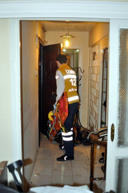 Malülen emekli pilot üsteğmen yangında öldü