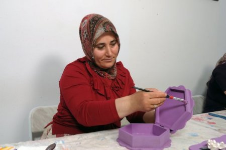 Mamak Belediyesi meslek edindirme kurslarına yoğun ilgi