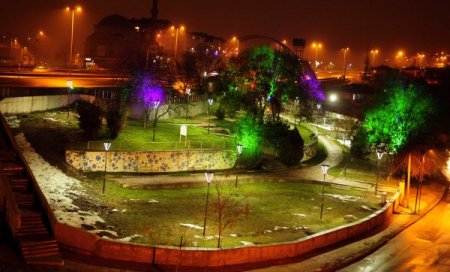 Mamak Belediyesi'nden parklara özel aydınlatma
