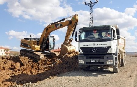 Mamak’a 5 ayda 5 kilometre yol yapıldı
