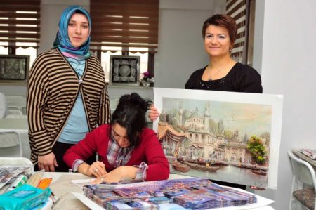 Mamaklılar, meslek edindirme kursları ile meslek sahibi oluyor