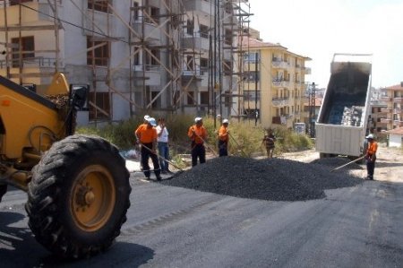 Mamak’ta yıl başından bu yana 85 bin ton asfalt serildi