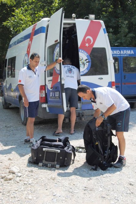 Manavgat Irmağı'na Düşen Paraşütçünün Bulunması İçin Barajın Suyu Kesilecek