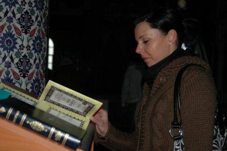 Manavgat Külliye Camii'ne Gelen Turistler Duygularını Kağıda Dökecek