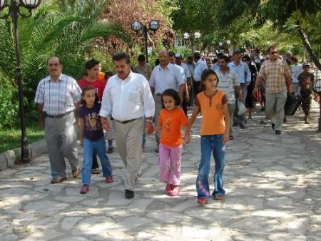 Manavgat Müftülüğü, Bayram Öncesi 165 Öksüz Ve Yetimi Sevindirdi