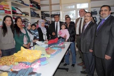 Manavgat'a göç eden ailelere danışmanlık hizmeti veriliyor