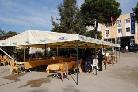 Manavgat'ın 78 köyüne taziye çadırı dağıtıldı