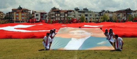Manavgat'ta Gecikmeli 19 Mayıs Kutlaması