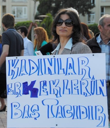 Manavgat'ta kadın cinayetleri protesto edildi