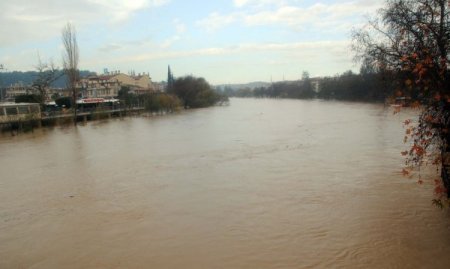 Manavgat'ta metrekareye 70 kilo yağmur suyu düştü