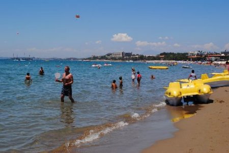 Manavgat'ta Nemli Ve Sıcak Hava Bunaltmaya Başladı
