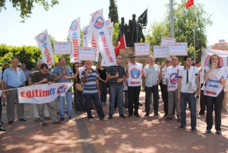 Manavgat'ta Öğretmenler İş Bıraktı