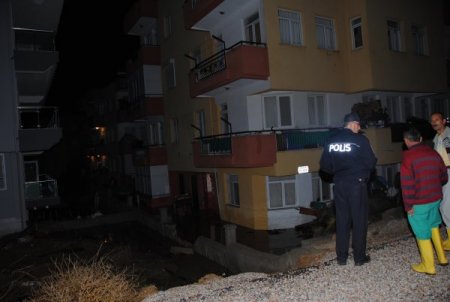 Manavgat'ta sağanak yağış su baskınlarına yol açtı