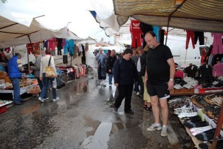 Manavgat'ta Turistler Yağmura Hazırlıksız Yakalandı