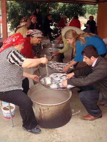 Manavgat'ta Yaşayan Aleviler Aşure Günü'nde Kerbela Şehitlerine Dua Etti