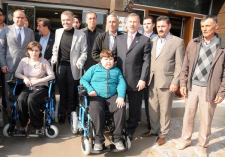 Manisa İGM engellilere sekiz yılda 500 akülü araç hediye etti