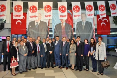 Manisa MHP ve CHP'de bayramlaşma ikinci gün yapıldı