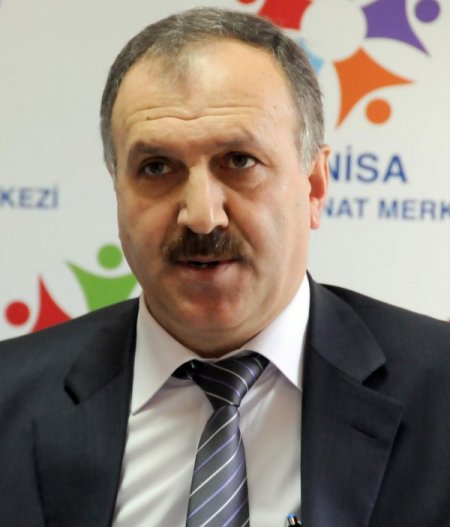 Manisa Milli Eğitim Müdürü Altınsoy, Dereceye Giren Öğrencileri Ödüllendirdi