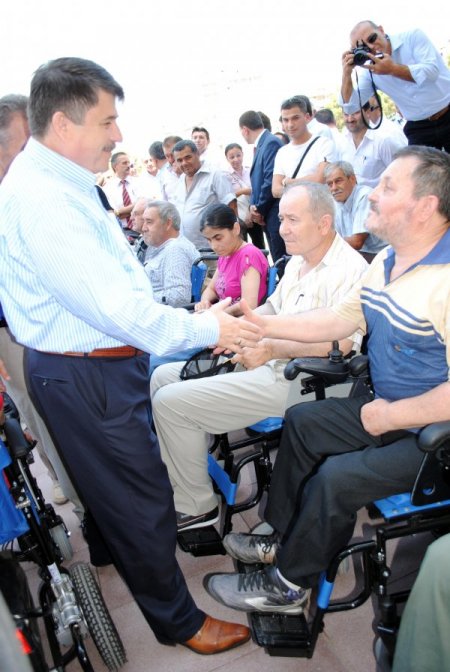 Manisa Özel İdaresi 50 Akülü Aracı Teslim Etti