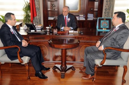 Manisa Valisi Daşöz: Devletin en önemli gelirlerinin başında vergi geliyor