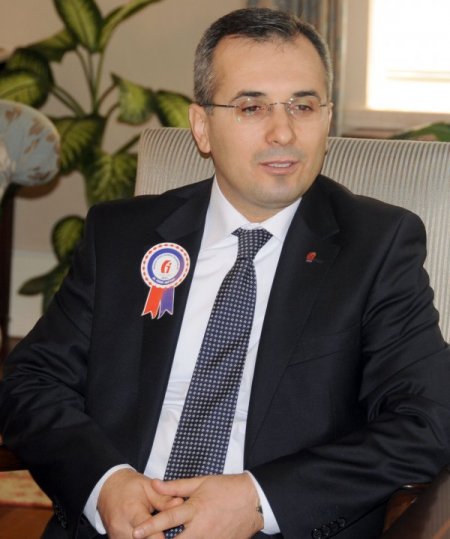 Manisa Valisi Daşöz: Devletin en önemli gelirlerinin başında vergi geliyor