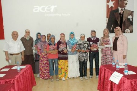 Manisa Yaz Kur'an Kursu Bilgi Yarışmasında İrem Nur Demirel Birinci Oldu