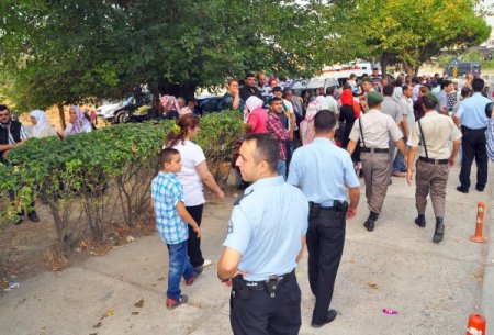 Manisa'da, cezaevi ziyaretçi kabul binasında yangın çıktı