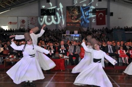 Manisa'da, Kutlu Doğum programına yoğun ilgi