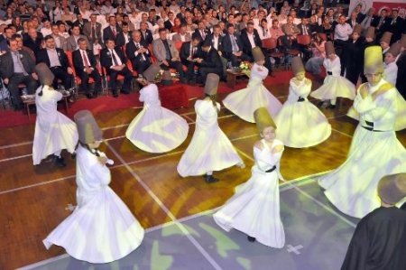 Manisa'da, Kutlu Doğum programına yoğun ilgi