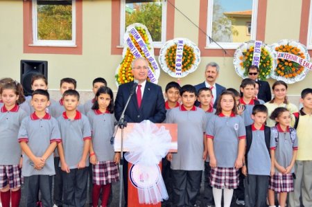 Manisa'da 254 bin 768 öğrenci dersbaşı yaptı