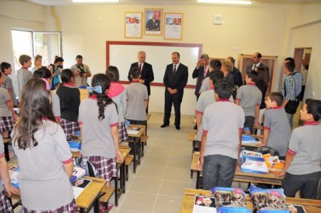 Manisa'da 254 bin 768 öğrenci dersbaşı yaptı