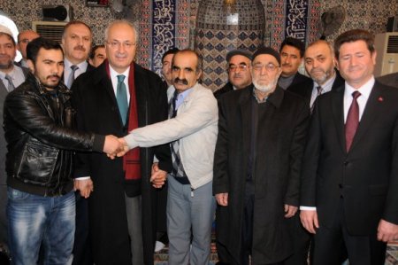 Manisa'da cinayet sebebiyle kavgalı olan iki doğulu aile barıştırıldı